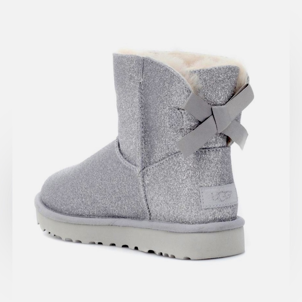 UGG boots size 5 silver  sparkle with mini Bailey bow